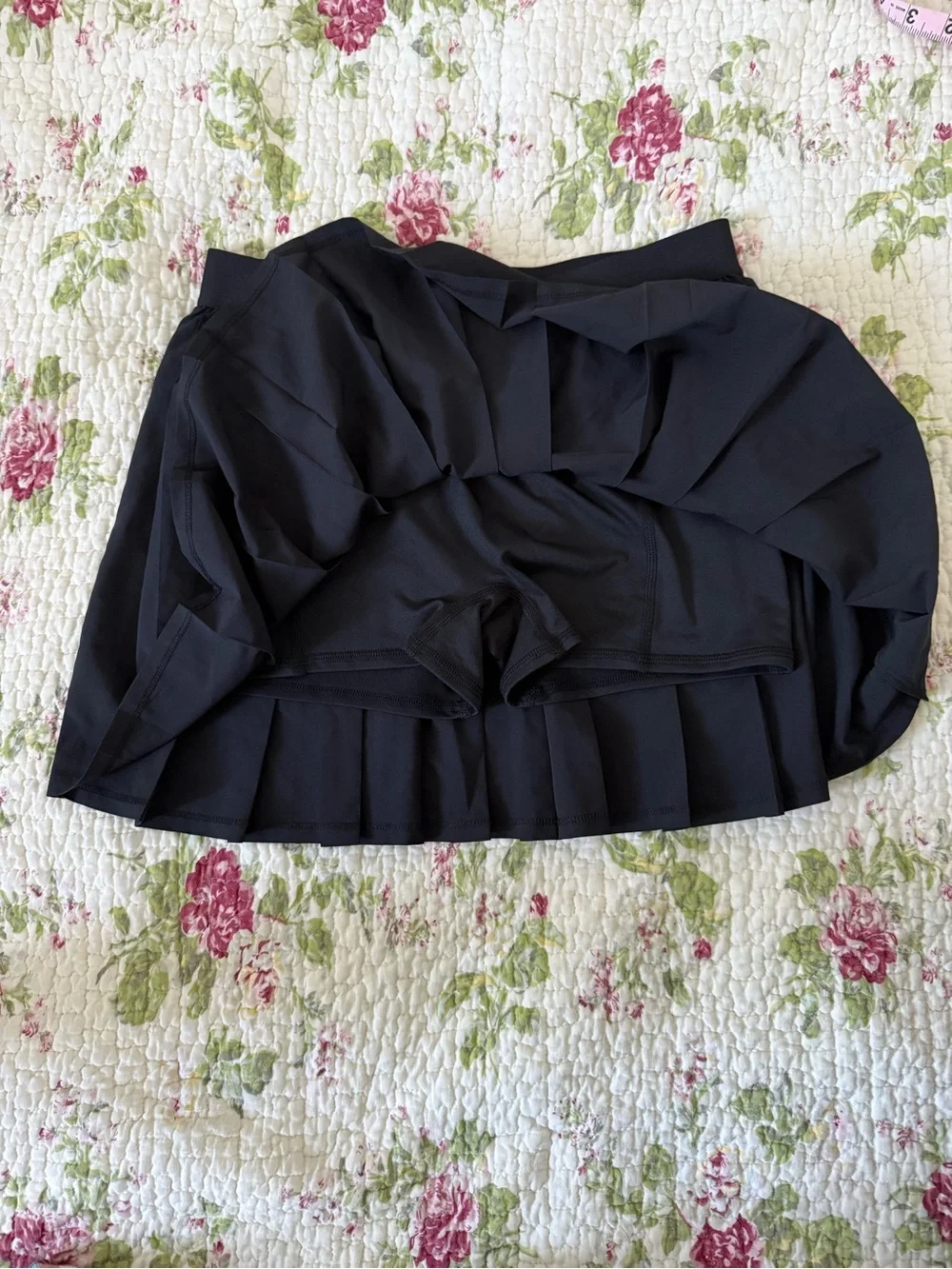 ALO Yoga Black Pleated Skater Mini Skirt